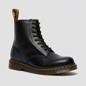 Dr. Doc Martens 1460W Sz 7 Smooth Black Leather Lace up AirWair Boots + Insoles